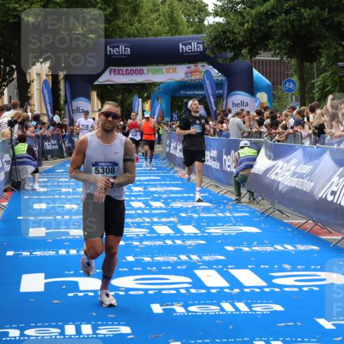 29.06.2025 - hella hamburg halbmarathon Zöllner http://msf.ph/oto/8179567 29.06.2025 10:30:03 Ziel 2689, 3189, 5308, 8190, 9634, 10270, 15672, 17768 meine-sportfotos.de