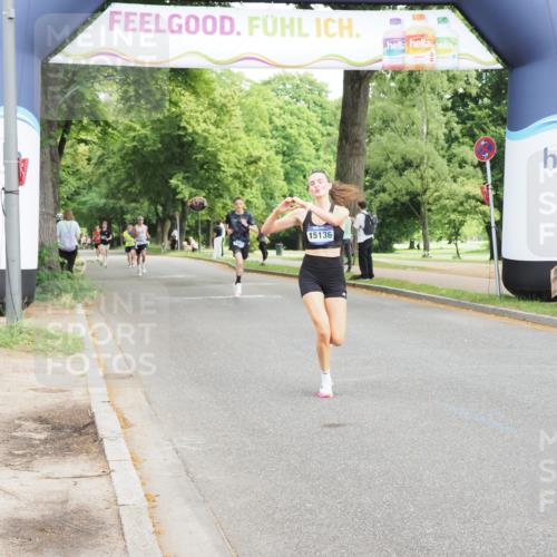 29.06.2025 - hella hamburg halbmarathon MichiJ http://msf.ph/oto/8179645 29.06.2025 10:17:06 Zwischen KM18-KM19 9079, 9097, 12341, 15136 meine-sportfotos.de