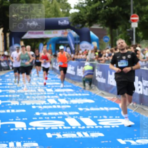 29.06.2025 - hella hamburg halbmarathon Zöllner http://msf.ph/oto/8179659 29.06.2025 10:30:07 Ziel 2689, 3189, 8190, 9634, 10270, 12308, 15507, 15672, 17768 meine-sportfotos.de