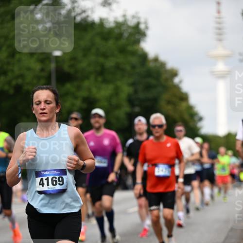 29.06.2025 - hella hamburg halbmarathon Dr. Thomas Lammeyer http://msf.ph/oto/8179691 29.06.2025 10:10:18 Kennedybrücke 1229, 1830, 1842, 2471, 2624, 3062, 4169, 4542, 5431, 6014, 7741, 8049, 8290, 8744, 8894, 8909, 9477, 9917, 10214, 10781 meine-sportfotos.de
