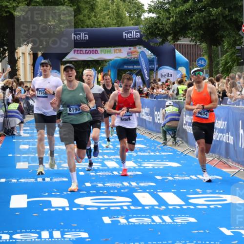 29.06.2025 - hella hamburg halbmarathon Zöllner http://msf.ph/oto/8179710 29.06.2025 10:30:09 Ziel 1758, 2689, 3189, 8190, 9634, 10270, 12308, 15507, 17768 meine-sportfotos.de