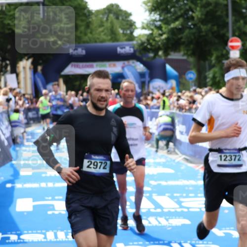 29.06.2025 - hella hamburg halbmarathon Zöllner http://msf.ph/oto/8179723 29.06.2025 10:39:33 Ziel 1343, 2546, 2972, 6152, 7152, 7154, 8346, 9116, 9265, 12335, 12372, 15336, 15828, 15965, 18285 meine-sportfotos.de