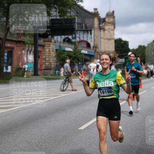 29.06.2025 - hella hamburg halbmarathon Yannick Fuchs http://msf.ph/oto/8179728 29.06.2025 10:42:46 20KM 1086, 1163, 1176, 1537, 1884, 1892, 1914, 2442, 3213, 4711, 5421, 6377, 6923, 7367, 8216, 8889, 8916, 9482, 9638, 9770, 10000, 11451, 11467, 12149, 12534, 12840, 14192, 14511, 14814, 14990, 15573, 15784, 15917, 15981, 16094, 16269, 17007, 17127, 17982, 18251, 18815, 18923, 19198 meine-sportfotos.de