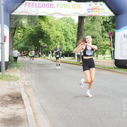29.06.2025 - hella hamburg halbmarathon MichiJ http://msf.ph/oto/8179751 29.06.2025 10:17:06 Zwischen KM18-KM19 9079, 9097, 12341, 15136 meine-sportfotos.de
