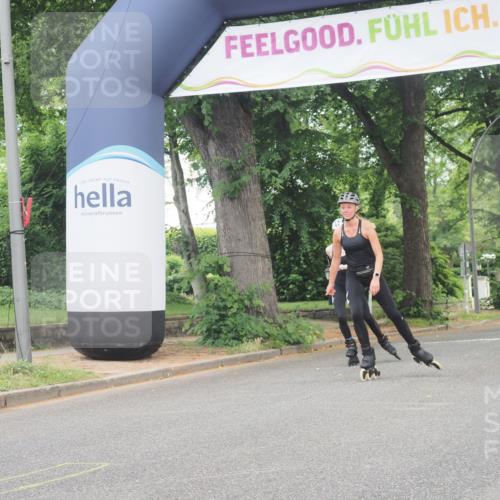 29.06.2025 - hella hamburg halbmarathon KatJ http://msf.ph/oto/8179759 29.06.2025 09:22:24 Zwischen KM18-KM19  meine-sportfotos.de