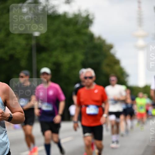 29.06.2025 - hella hamburg halbmarathon Dr. Thomas Lammeyer http://msf.ph/oto/8179764 29.06.2025 10:10:19 Kennedybrücke 1229, 1830, 1842, 1936, 2471, 2624, 3062, 4169, 4542, 5431, 6014, 7741, 8049, 8290, 8744, 8909, 9477, 9917, 10214, 10781 meine-sportfotos.de