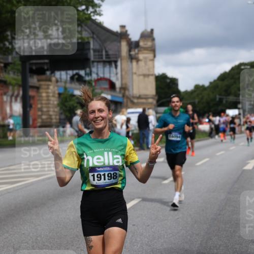 29.06.2025 - hella hamburg halbmarathon Yannick Fuchs http://msf.ph/oto/8179776 29.06.2025 10:42:46 20KM 1086, 1163, 1176, 1537, 1884, 1892, 1914, 2442, 3213, 4711, 5421, 6377, 6923, 7367, 8216, 8889, 8916, 9482, 9638, 9770, 10000, 11451, 11467, 12149, 12534, 12840, 14192, 14511, 14814, 14990, 15573, 15784, 15917, 15981, 16094, 16269, 17007, 17127, 17982, 18251, 18815, 18923, 19198 meine-sportfotos.de