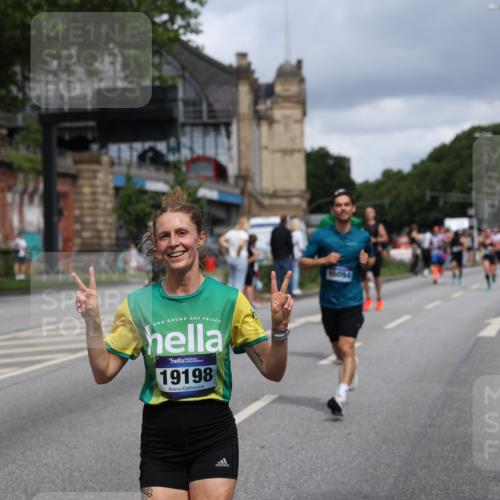 29.06.2025 - hella hamburg halbmarathon Yannick Fuchs http://msf.ph/oto/8179788 29.06.2025 10:42:46 20KM 1086, 1163, 1176, 1537, 1884, 1892, 1914, 2442, 3213, 4711, 5421, 6377, 6923, 7367, 8216, 8889, 8916, 9482, 9638, 9770, 10000, 11451, 11467, 12149, 12534, 12840, 14192, 14511, 14814, 14990, 15573, 15784, 15917, 15981, 16094, 16269, 17007, 17127, 17982, 18251, 18815, 18923, 19198 meine-sportfotos.de