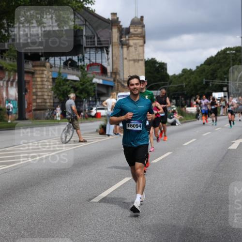 29.06.2025 - hella hamburg halbmarathon Yannick Fuchs http://msf.ph/oto/8179864 29.06.2025 10:42:47 20KM 1086, 1163, 1176, 1537, 1884, 1892, 1914, 2442, 3213, 4711, 5421, 6377, 6923, 7367, 8216, 8889, 8916, 9482, 9638, 9770, 10000, 11451, 11467, 12149, 12534, 12690, 12840, 14192, 14511, 14814, 14990, 15573, 15784, 15917, 15981, 16094, 16269, 17007, 17127, 17395, 17982, 18251, 18815, 18923, 19198 meine-sportfotos.de