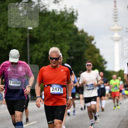 29.06.2025 - hella hamburg halbmarathon Dr. Thomas Lammeyer http://msf.ph/oto/8179868 29.06.2025 10:10:20 Kennedybrücke 1229, 1830, 1842, 1936, 2471, 2624, 3062, 4169, 4542, 5431, 6014, 7741, 8049, 8290, 8744, 8909, 9917, 10214, 10781 meine-sportfotos.de