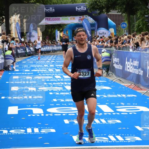 29.06.2025 - hella hamburg halbmarathon Zöllner http://msf.ph/oto/8179880 29.06.2025 10:30:18 Ziel 1758, 8323, 10173, 12691 meine-sportfotos.de