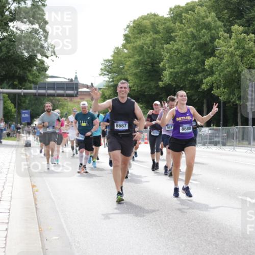 29.06.2025 - hella hamburg halbmarathon Jannik Wohlers http://msf.ph/oto/8179893 29.06.2025 10:22:47 Lombardsbrücke 1362, 2925, 3029, 4190, 4266, 4728, 4793, 6502, 6578, 6784, 6785, 6849, 7891, 8687, 8688, 8716, 8918, 8920, 9133, 9301, 9877, 9913, 10739, 11798, 12025, 12073, 12265, 13560, 14041, 14338, 14821, 16416, 16558, 16565, 16566, 17013, 17099, 17207, 17299, 17657, 17719 meine-sportfotos.de
