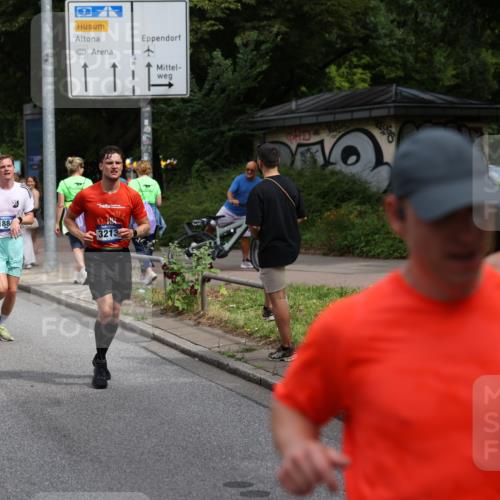29.06.2025 - hella hamburg halbmarathon Yannick Fuchs http://msf.ph/oto/8179928 29.06.2025 10:42:47 20KM 1086, 1163, 1176, 1537, 1884, 1892, 1914, 2442, 3213, 4711, 5421, 6377, 6923, 7367, 8216, 8889, 8916, 9482, 9638, 9770, 10000, 11451, 11467, 12149, 12534, 12690, 12840, 14192, 14511, 14814, 14990, 15573, 15784, 15917, 15981, 16094, 16269, 17007, 17127, 17395, 17982, 18251, 18815, 18923, 19198 meine-sportfotos.de