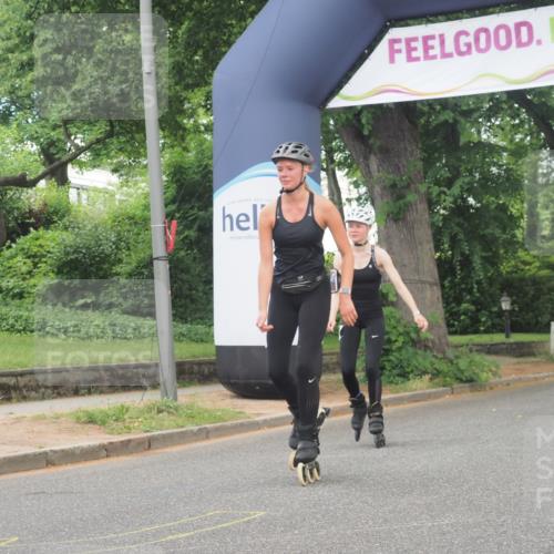 29.06.2025 - hella hamburg halbmarathon KatJ http://msf.ph/oto/8179935 29.06.2025 09:22:25 Zwischen KM18-KM19  meine-sportfotos.de