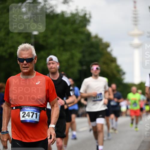 29.06.2025 - hella hamburg halbmarathon Dr. Thomas Lammeyer http://msf.ph/oto/8180003 29.06.2025 10:10:21 Kennedybrücke 1830, 1936, 2471, 2624, 3062, 4169, 4542, 5431, 6014, 7741, 8290, 8744, 8909, 9917, 10214, 10781 meine-sportfotos.de