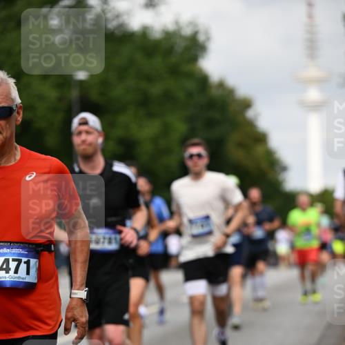 29.06.2025 - hella hamburg halbmarathon Dr. Thomas Lammeyer http://msf.ph/oto/8180025 29.06.2025 10:10:21 Kennedybrücke 1830, 1936, 2471, 2624, 3062, 4169, 4542, 5431, 6014, 7741, 8290, 8744, 8909, 9917, 10214, 10781 meine-sportfotos.de