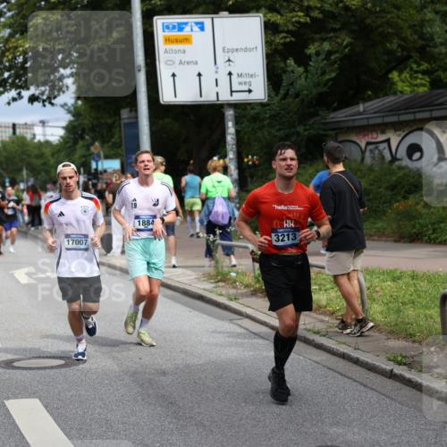 29.06.2025 - hella hamburg halbmarathon Yannick Fuchs http://msf.ph/oto/8180026 29.06.2025 10:42:48 20KM 1086, 1163, 1176, 1537, 1884, 1892, 1914, 2442, 3213, 4711, 5421, 6377, 6923, 7367, 8216, 8889, 8916, 9348, 9482, 9638, 9770, 10000, 11451, 11467, 12149, 12534, 12690, 12840, 13962, 14033, 14192, 14511, 14814, 14990, 15784, 15917, 15981, 16094, 16269, 17007, 17127, 17395, 17855, 17982, 18251, 18815, 18923, 19198 meine-sportfotos.de