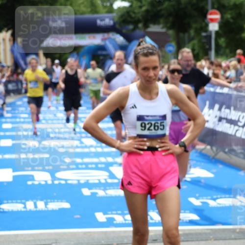 29.06.2025 - hella hamburg halbmarathon Zöllner http://msf.ph/oto/8180030 29.06.2025 10:39:43 Ziel 1358, 4398, 4888, 11284, 11806, 13190, 14077, 15094, 15435, 16580, 16761, 17005, 17215, 17360, 17425, 17792, 18154, 18803 meine-sportfotos.de