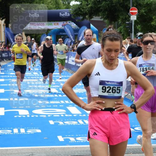 29.06.2025 - hella hamburg halbmarathon Zöllner http://msf.ph/oto/8180054 29.06.2025 10:39:44 Ziel 1358, 4398, 4888, 11284, 11806, 13190, 14077, 15094, 15435, 16580, 16761, 17005, 17360, 17425, 17792, 18013, 18154 meine-sportfotos.de