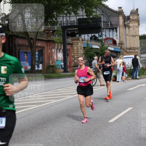 29.06.2025 - hella hamburg halbmarathon Yannick Fuchs http://msf.ph/oto/8180122 29.06.2025 10:42:49 20KM 1086, 1163, 1176, 1537, 1884, 1892, 1914, 2442, 3213, 4711, 5421, 6377, 6389, 6923, 7367, 8216, 8889, 8916, 9348, 9482, 9638, 9770, 10000, 11451, 11467, 12149, 12534, 12690, 12840, 13962, 14033, 14192, 14511, 14814, 14990, 15784, 15917, 15981, 16094, 16269, 17007, 17127, 17395, 17745, 17855, 17982, 18251, 18815, 18923, 19198 meine-sportfotos.de