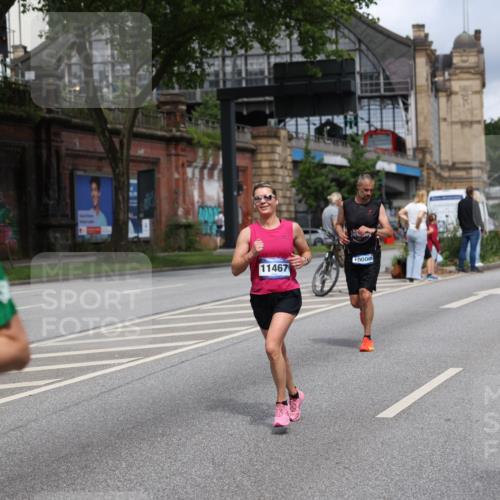 29.06.2025 - hella hamburg halbmarathon Yannick Fuchs http://msf.ph/oto/8180140 29.06.2025 10:42:50 20KM 1086, 1163, 1176, 1537, 1884, 1892, 2442, 3213, 4711, 5421, 6377, 6389, 6923, 8216, 8889, 8916, 9348, 9482, 9638, 9770, 10000, 11451, 11467, 12149, 12534, 12690, 12840, 13962, 14033, 14192, 14511, 14814, 14990, 15784, 15917, 15981, 16094, 16269, 17007, 17127, 17395, 17745, 17855, 17982, 18251, 18815, 18923, 19198 meine-sportfotos.de