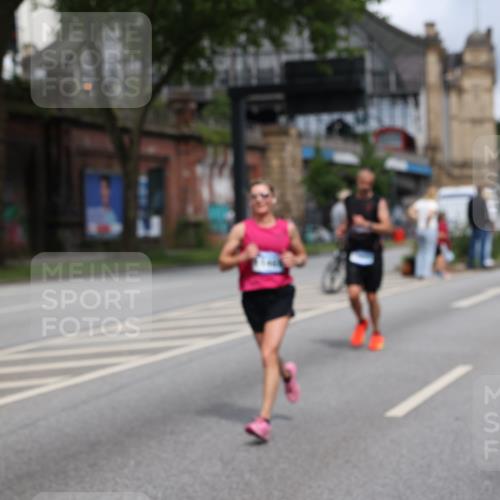 29.06.2025 - hella hamburg halbmarathon Yannick Fuchs http://msf.ph/oto/8180152 29.06.2025 10:42:50 20KM 1086, 1163, 1176, 1537, 1884, 1892, 2442, 3213, 4711, 5421, 6377, 6389, 6923, 8216, 8889, 8916, 9348, 9482, 9638, 9770, 10000, 11451, 11467, 12149, 12534, 12690, 12840, 13962, 14033, 14192, 14511, 14814, 14990, 15784, 15917, 15981, 16094, 16269, 17007, 17127, 17395, 17745, 17855, 17982, 18251, 18815, 18923, 19198 meine-sportfotos.de