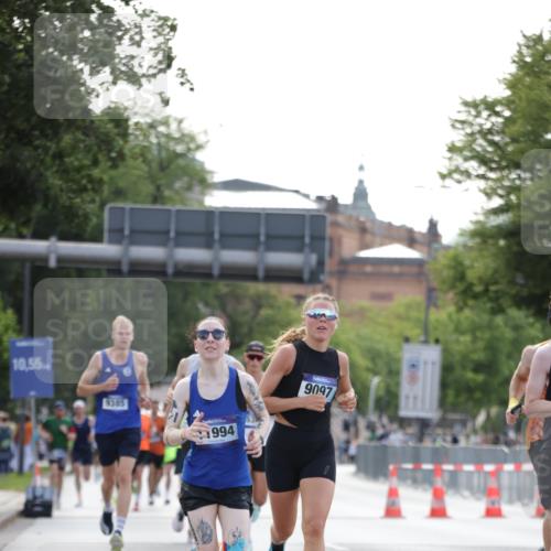 29.06.2025 - hella hamburg halbmarathon Jannik Wohlers http://msf.ph/oto/8180184 29.06.2025 09:42:35 Lombardsbrücke 4338, 5612, 7331, 7855, 9097, 11228, 11994, 12341, 12529, 12992, 13346, 14728, 14753, 18740, 19076 meine-sportfotos.de
