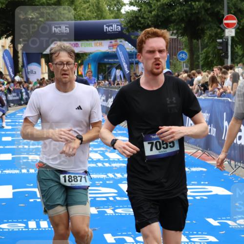 29.06.2025 - hella hamburg halbmarathon Zöllner http://msf.ph/oto/8180196 29.06.2025 10:30:54 Ziel 3379, 7055, 7880, 9381, 9508, 18871 meine-sportfotos.de