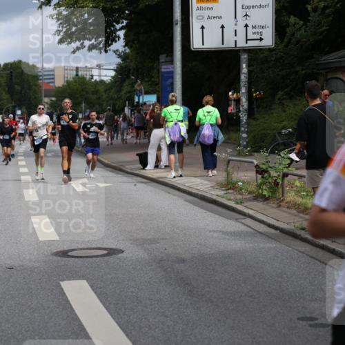 29.06.2025 - hella hamburg halbmarathon Yannick Fuchs http://msf.ph/oto/8180199 29.06.2025 10:42:50 20KM 1086, 1163, 1176, 1537, 1884, 1892, 2442, 3213, 4711, 5421, 6377, 6389, 6923, 8216, 8889, 8916, 9348, 9482, 9638, 9770, 10000, 11451, 11467, 12149, 12534, 12690, 12840, 13962, 14033, 14192, 14511, 14814, 14990, 15784, 15917, 15981, 16094, 16269, 17007, 17127, 17395, 17745, 17855, 17982, 18251, 18815, 18923, 19198 meine-sportfotos.de