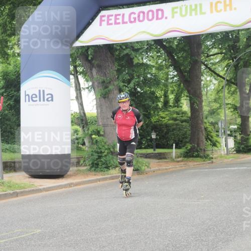 29.06.2025 - hella hamburg halbmarathon KatJ http://msf.ph/oto/8180212 29.06.2025 09:22:32 Zwischen KM18-KM19  meine-sportfotos.de