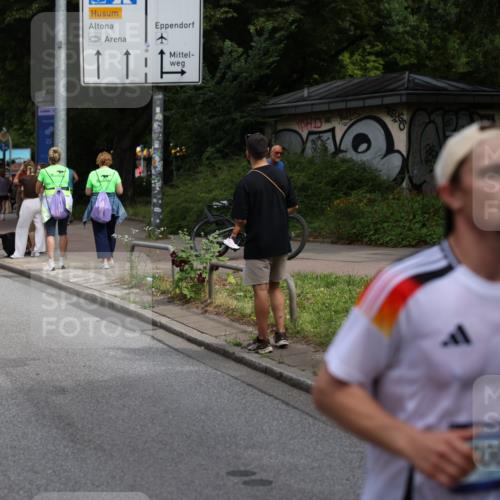 29.06.2025 - hella hamburg halbmarathon Yannick Fuchs http://msf.ph/oto/8180222 29.06.2025 10:42:50 20KM 1086, 1163, 1176, 1537, 1884, 1892, 2442, 3213, 4711, 5421, 6377, 6389, 6923, 8216, 8889, 8916, 9348, 9482, 9638, 9770, 10000, 11451, 11467, 12149, 12534, 12690, 12840, 13962, 14033, 14192, 14511, 14814, 14990, 15784, 15917, 15981, 16094, 16269, 17007, 17127, 17395, 17745, 17855, 17982, 18251, 18815, 18923, 19198 meine-sportfotos.de