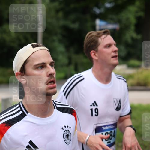 29.06.2025 - hella hamburg halbmarathon Yannick Fuchs http://msf.ph/oto/8180239 29.06.2025 10:42:51 20KM 1086, 1163, 1176, 1537, 1884, 1892, 2442, 3213, 3985, 4711, 5421, 6389, 6923, 8216, 8889, 8916, 9348, 9482, 9638, 9770, 10000, 11451, 11467, 12149, 12534, 12690, 12840, 13962, 14033, 14192, 14511, 14990, 15784, 15917, 15981, 16094, 16269, 17007, 17127, 17395, 17745, 17855, 17982, 18251, 18815, 18923, 19198 meine-sportfotos.de