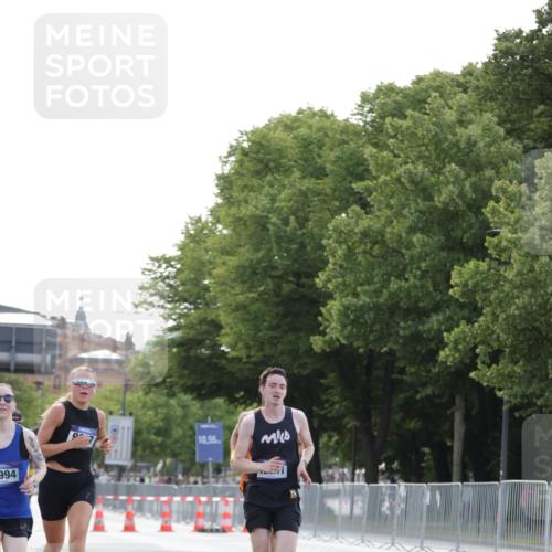 29.06.2025 - hella hamburg halbmarathon Jannik Wohlers http://msf.ph/oto/8180255 29.06.2025 09:42:36 Lombardsbrücke 4338, 5301, 5612, 9097, 9385, 11228, 11994, 12341, 12529, 12992, 13346, 14728, 18740, 19076 meine-sportfotos.de