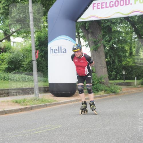 29.06.2025 - hella hamburg halbmarathon KatJ http://msf.ph/oto/8180332 29.06.2025 09:22:32 Zwischen KM18-KM19  meine-sportfotos.de