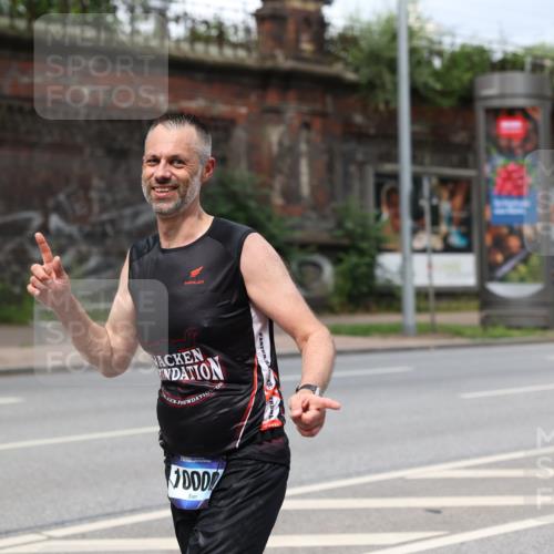 29.06.2025 - hella hamburg halbmarathon Yannick Fuchs http://msf.ph/oto/8180363 29.06.2025 10:42:53 20KM 1163, 1176, 1537, 1884, 1892, 2442, 3213, 3985, 4711, 5421, 6389, 6923, 8889, 8916, 9348, 9638, 9770, 10000, 11451, 11467, 12149, 12534, 12690, 12840, 13962, 14033, 14192, 14511, 14990, 15784, 15917, 15981, 16094, 17007, 17127, 17395, 17745, 17855, 17982, 18251, 18598, 18815, 18923 meine-sportfotos.de