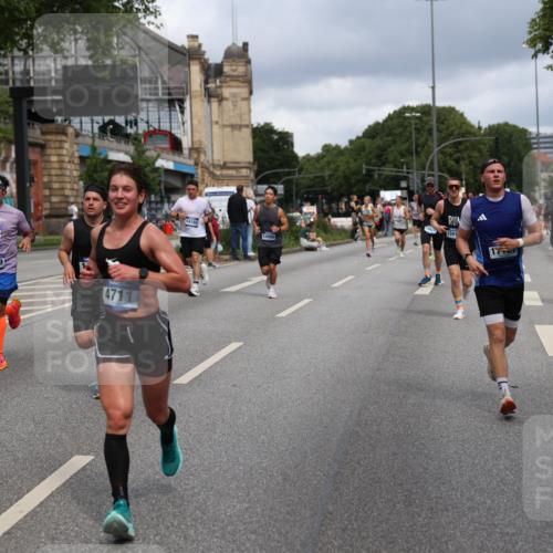 29.06.2025 - hella hamburg halbmarathon Yannick Fuchs http://msf.ph/oto/8180413 29.06.2025 10:42:55 20KM 1163, 1176, 1537, 1884, 1892, 2260, 3213, 3985, 4711, 5421, 6389, 6923, 8889, 9348, 9638, 9661, 9770, 10000, 11451, 11467, 12149, 12534, 12690, 12840, 13009, 13183, 13450, 13962, 14033, 14192, 14511, 14990, 15384, 15784, 15917, 15981, 17007, 17127, 17395, 17745, 17855, 17982, 18251, 18598, 18815 meine-sportfotos.de