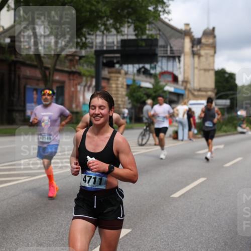 29.06.2025 - hella hamburg halbmarathon Yannick Fuchs http://msf.ph/oto/8180461 29.06.2025 10:42:56 20KM 1163, 1176, 1537, 1884, 1892, 2260, 3213, 3985, 4711, 4847, 4890, 5421, 6389, 6923, 8889, 9348, 9661, 9770, 10000, 11451, 11467, 12149, 12534, 12690, 12840, 13009, 13183, 13450, 13962, 14033, 14192, 14511, 14990, 15384, 15784, 15917, 15981, 17007, 17127, 17395, 17745, 17855, 17982, 18251, 18598, 18815, 18887 meine-sportfotos.de