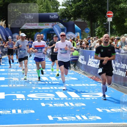 29.06.2025 - hella hamburg halbmarathon Zöllner http://msf.ph/oto/8180489 29.06.2025 10:39:58 Ziel 1603, 2525, 2563, 2573, 3626, 4766, 5375, 6149, 7981, 8467, 8574, 11714, 15421, 15813 meine-sportfotos.de