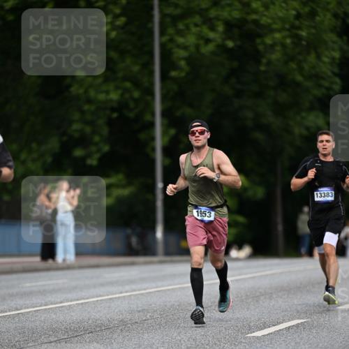 29.06.2025 - hella hamburg halbmarathon Dr. Thomas Lammeyer http://msf.ph/oto/8180529 29.06.2025 09:47:11 Kennedybrücke 1122, 1953, 2483, 3189, 3379, 5308, 9079, 9804, 10351, 11150 meine-sportfotos.de