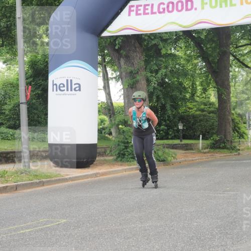 29.06.2025 - hella hamburg halbmarathon KatJ http://msf.ph/oto/8180615 29.06.2025 09:22:51 Zwischen KM18-KM19  meine-sportfotos.de