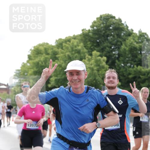 29.06.2025 - hella hamburg halbmarathon Jannik Wohlers http://msf.ph/oto/8180670 29.06.2025 10:22:53 Lombardsbrücke 1362, 2925, 4190, 4266, 4728, 4793, 6502, 6849, 7820, 8687, 8688, 8716, 8918, 8920, 9301, 9877, 10739, 11798, 11879, 12025, 12073, 12265, 14265, 14338, 14510, 14821, 16416, 16558, 17013, 17099, 17207, 17299, 17719, 18332 meine-sportfotos.de