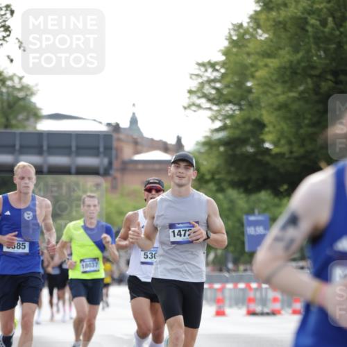 29.06.2025 - hella hamburg halbmarathon Jannik Wohlers http://msf.ph/oto/8180673 29.06.2025 09:42:38 Lombardsbrücke 4338, 5301, 9097, 9385, 11994, 12341, 12529, 12992, 13346, 14728, 18037, 18740, 19076 meine-sportfotos.de