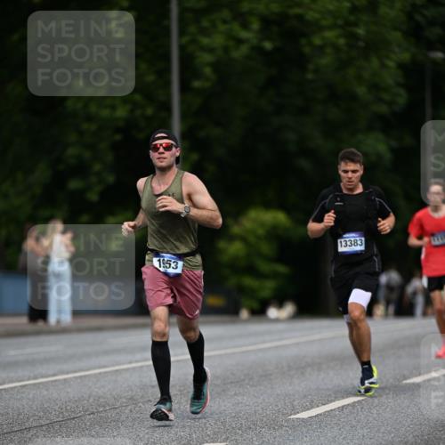 29.06.2025 - hella hamburg halbmarathon Dr. Thomas Lammeyer http://msf.ph/oto/8180676 29.06.2025 09:47:12 Kennedybrücke 1122, 1953, 2483, 3189, 3379, 5308, 9079, 10351, 11150 meine-sportfotos.de