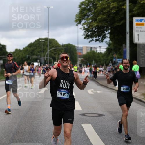 29.06.2025 - hella hamburg halbmarathon Yannick Fuchs http://msf.ph/oto/8180713 29.06.2025 10:42:58 20KM 1163, 1176, 1537, 1892, 2260, 3985, 4711, 4847, 4890, 5421, 6389, 6923, 8889, 9348, 9661, 9770, 10000, 11451, 12149, 12534, 12690, 12840, 13009, 13183, 13450, 13962, 14033, 14192, 14511, 14990, 15384, 15784, 15917, 15981, 16592, 17127, 17395, 17745, 17855, 17982, 18251, 18598, 18815, 18887 meine-sportfotos.de