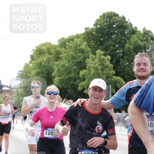29.06.2025 - hella hamburg halbmarathon Jannik Wohlers http://msf.ph/oto/8180732 29.06.2025 10:22:53 Lombardsbrücke 1362, 2925, 4190, 4266, 4728, 4793, 6502, 6849, 7820, 8687, 8688, 8716, 8918, 8920, 9301, 9877, 10739, 11798, 11879, 12025, 12073, 12265, 14265, 14338, 14510, 14821, 16416, 16558, 17013, 17099, 17207, 17299, 17719, 18332 meine-sportfotos.de