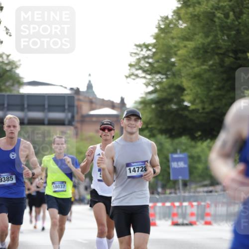 29.06.2025 - hella hamburg halbmarathon Jannik Wohlers http://msf.ph/oto/8180756 29.06.2025 09:42:38 Lombardsbrücke 4338, 5301, 9097, 9385, 11994, 12341, 12529, 12992, 13346, 14728, 18037, 18740, 19076 meine-sportfotos.de