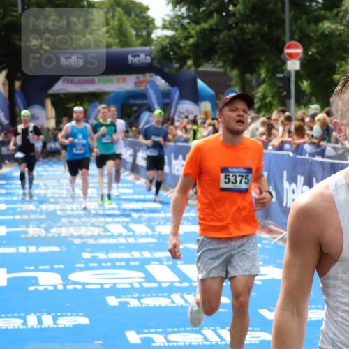 29.06.2025 - hella hamburg halbmarathon Zöllner http://msf.ph/oto/8180779 29.06.2025 10:40:06 Ziel 2826, 5050, 5375, 6080, 8467, 8933, 12091, 13514, 15424, 17973 meine-sportfotos.de