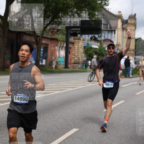 29.06.2025 - hella hamburg halbmarathon Yannick Fuchs http://msf.ph/oto/8180822 29.06.2025 10:42:59 20KM 1163, 1176, 1537, 1892, 2260, 3985, 4711, 4847, 4890, 5421, 6389, 6923, 8889, 9348, 9661, 9770, 10000, 11451, 12149, 12534, 12690, 12840, 13009, 13183, 13450, 13962, 14033, 14192, 14511, 14990, 15384, 15784, 15917, 15981, 16592, 17127, 17395, 17745, 17855, 17982, 18251, 18598, 18815, 18887 meine-sportfotos.de