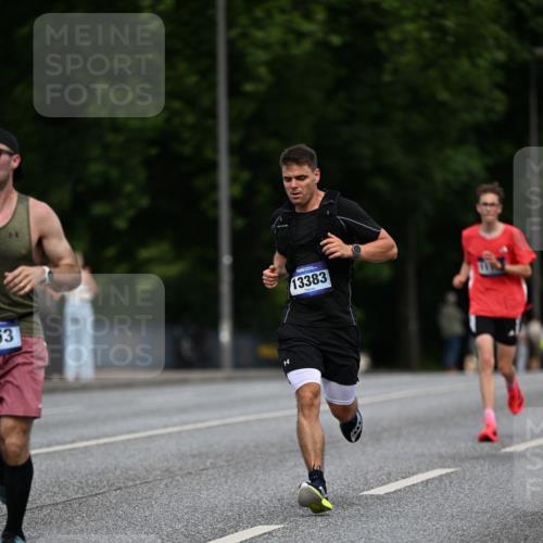 29.06.2025 - hella hamburg halbmarathon Dr. Thomas Lammeyer http://msf.ph/oto/8180824 29.06.2025 09:47:13 Kennedybrücke 1122, 1953, 2483, 3189, 3379, 5308, 5344, 7231, 7793, 9079, 10173, 10351, 11150 meine-sportfotos.de