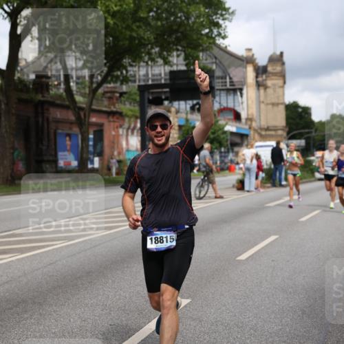 29.06.2025 - hella hamburg halbmarathon Yannick Fuchs http://msf.ph/oto/8180937 29.06.2025 10:43:00 20KM 1163, 1176, 1537, 1892, 2260, 3985, 4711, 4847, 4890, 5421, 6389, 6923, 8889, 9348, 9661, 9770, 11451, 12149, 12534, 12690, 12840, 13009, 13183, 13450, 13962, 14033, 14192, 14511, 14990, 15384, 15784, 15894, 15917, 15981, 16592, 17127, 17395, 17745, 17855, 17982, 18251, 18598, 18815, 18887 meine-sportfotos.de